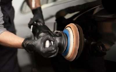 Levigatura delle superfici: le attrezzature da scegliere per la carteggiatura dell’auto